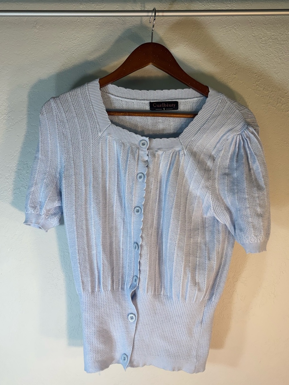 Curlbiuty Light Blue Short Sleeve Button-Up Knit Top - Size Small